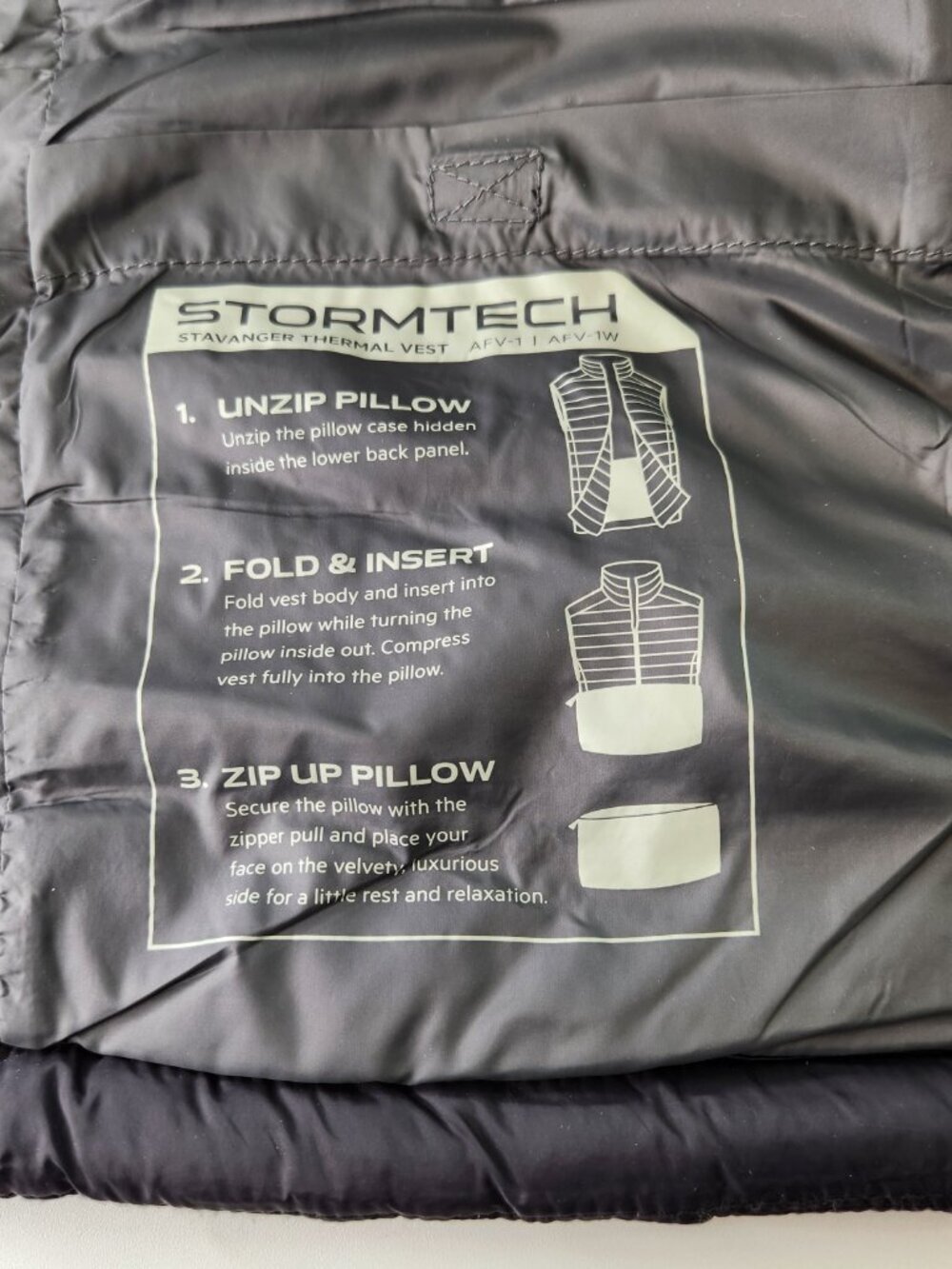 Stormtech Seaspan Packable Puffer Vest Mens Size Large Black - Picture 11 of 13